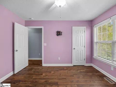 Bedroom - 761 Pearson Town Rd, Moore, SC 29369 photo 3 of 5