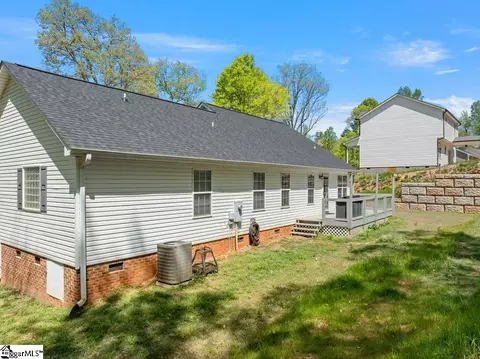 Exterior - 761 Pearson Town Rd, Moore, SC 29369 photo 4 of 8