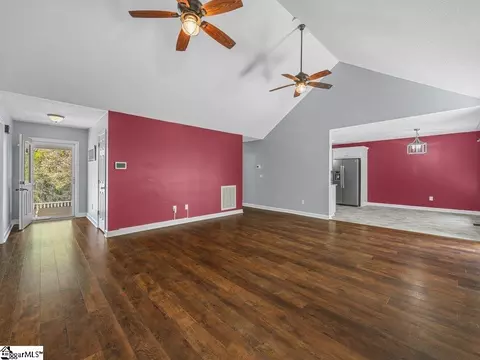 Living - 761 Pearson Town Rd, Moore, SC 29369 photo 1 of 4