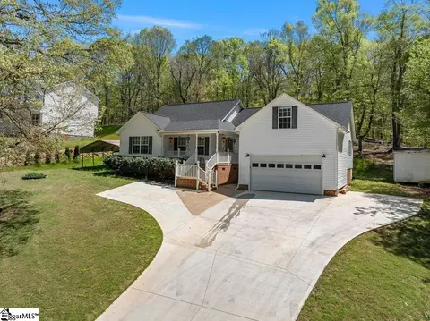 761 Pearson Town Rd, Moore, SC 29369