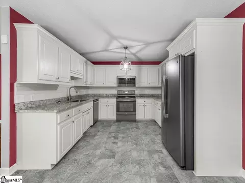 Kitchen - 761 Pearson Town Rd, Moore, SC 29369 photo 1 of 4