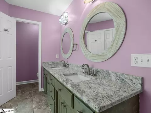 Bath - 761 Pearson Town Rd, Moore, SC 29369 photo 1 of 4