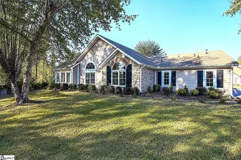 158 Grinders Cir, Greer, SC 29650