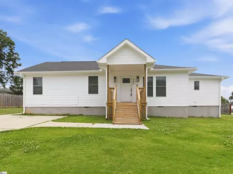 101 Elmer St, Greer, SC 29651
