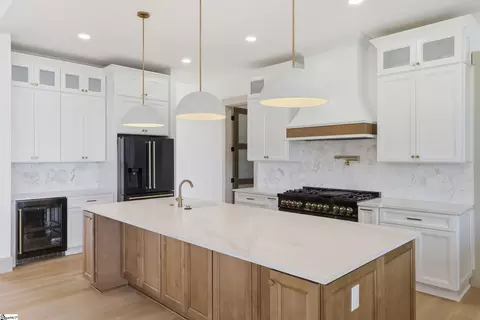 Kitchen - 624 Monfret Ct, Moore, SC 29369 photo 3 of 4