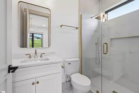 Bath - 624 Monfret Ct, Moore, SC 29369 photo 3 of 6