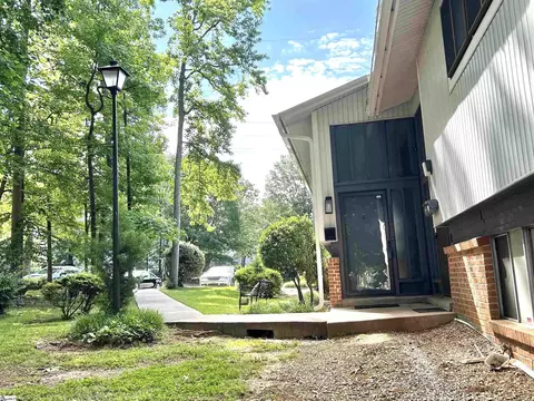 111 Briarview Cir, Greenville, SC 29615
