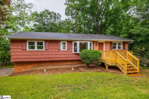 7 Birchbark Dr, Greenville, SC 29611