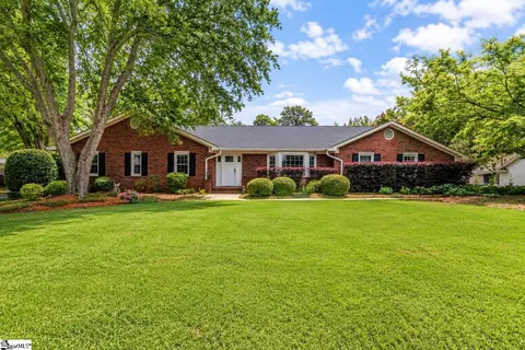 7 Coventry Rd, Greenville, SC 29615
