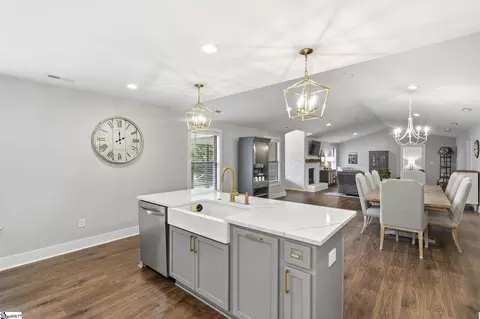 Kitchen - 207 Oates Ave, Easley, SC 29640 photo 3 of 4