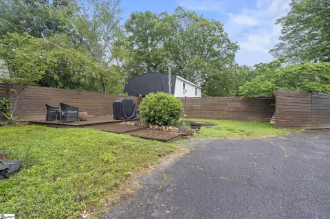 Exterior - 207 Oates Ave, Easley, SC 29640 photo 4 of 14