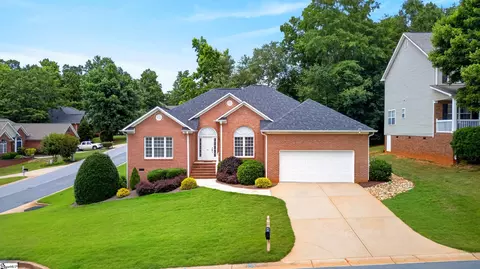 444 Doleman Dr, Spartanburg, SC 29301
