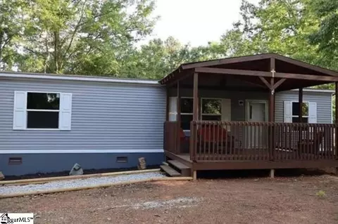 104 S Trout S Greenwood St, Greenwood, SC 29649