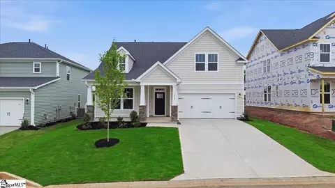 1014 Fox Hollow St, Spartanburg, SC 29303
