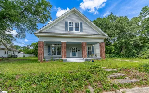 309 N Adair St, Clinton, SC 29325