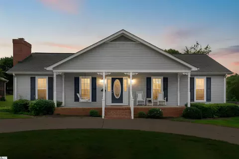 Exterior - 114 Fairview Pl, Greer, SC 29651 photo 9 of 9