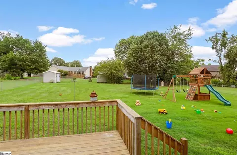 Exterior - 114 Fairview Pl, Greer, SC 29651 photo 5 of 9
