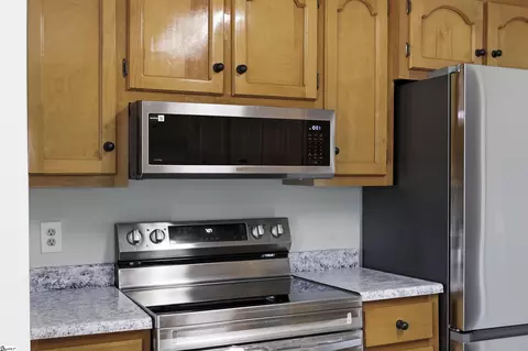 Kitchen - 114 Fairview Pl, Greer, SC 29651 photo 2 of 3