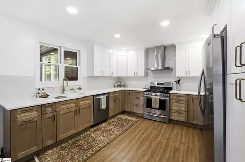 Kitchen - 211 Grace Ave, Easley, SC 29640 photo 2 of 4