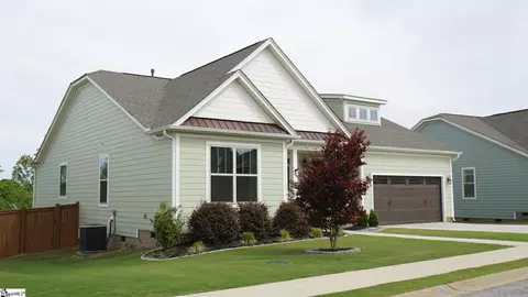 315 Glendon St, Greer, SC 29651