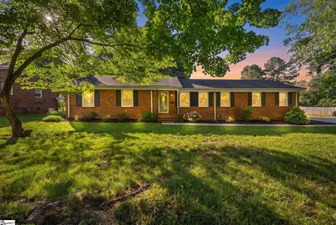 737 Lucerne Dr, Spartanburg, SC 29302