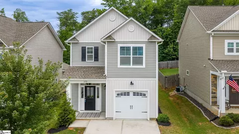 172 Highland Park Ct, Easley, SC 29640