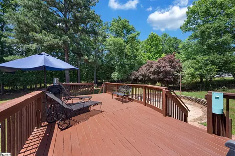 Exterior - 112 Royal Dr, Williamston, SC 29697 photo 4 of 10