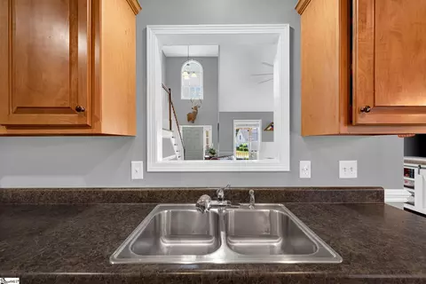 Kitchen - 112 Royal Dr, Williamston, SC 29697 photo 3 of 4
