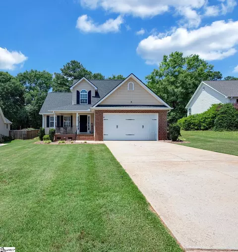 Exterior - 112 Royal Dr, Williamston, SC 29697 photo 9 of 10