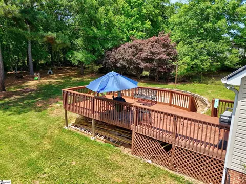 Exterior - 112 Royal Dr, Williamston, SC 29697 photo 5 of 10