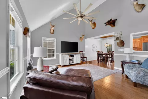 Entry Way - 112 Royal Dr, Williamston, SC 29697 photo 1 of 3