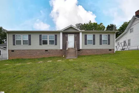 5 Charles St, Greenville, SC 29611