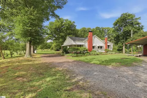 549 Mckittrick Bridge Rd, Fountain Inn, SC 29644