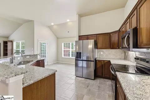 Kitchen - 105 Eagles View Ct, Easley, SC 29642 photo 4 of 4