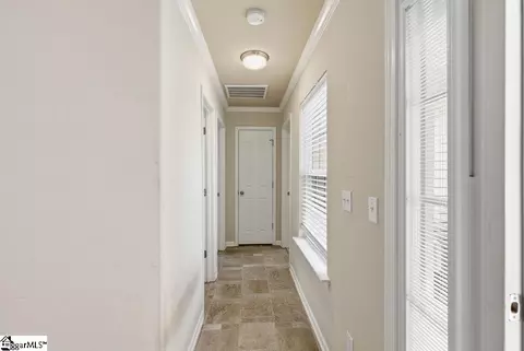 Entry Way - 105 Eagles View Ct, Easley, SC 29642 photo 4 of 7