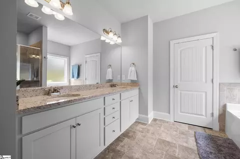 Entry Way - 6 Pine Knott Dr, Pelzer, SC 29669 photo 7 of 8