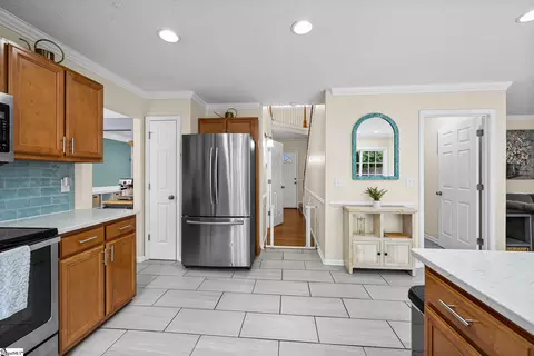 Entry Way - 121 Steepleview Ct, Greer, SC 29651 photo 2 of 4
