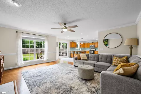 Living - 121 Steepleview Ct, Greer, SC 29651 photo 4 of 4