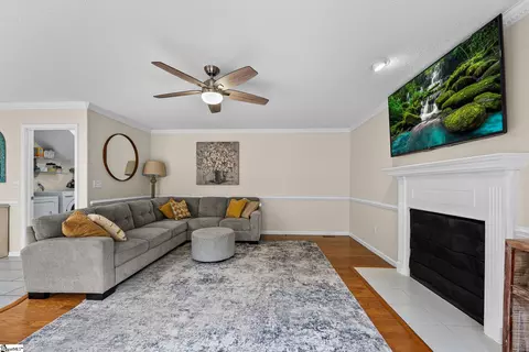Living - 121 Steepleview Ct, Greer, SC 29651 photo 3 of 4