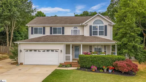 121 Steepleview Ct, Greer, SC 29651