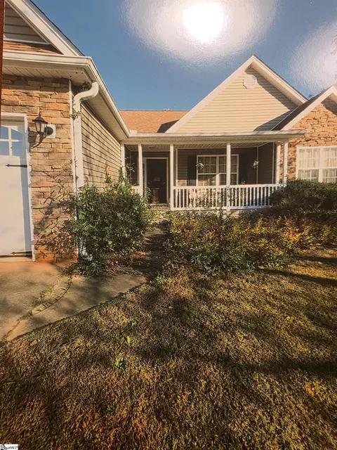 4 Judges Ln, Greer, SC 29651