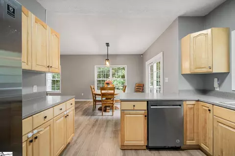 Kitchen - 162 Cleveland Rd, Honea Path, SC 29654 photo 2 of 4