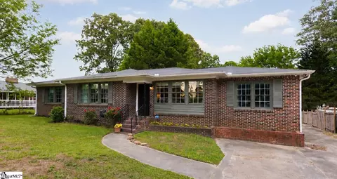 1 Oakdale Dr, Greenville, SC 29617