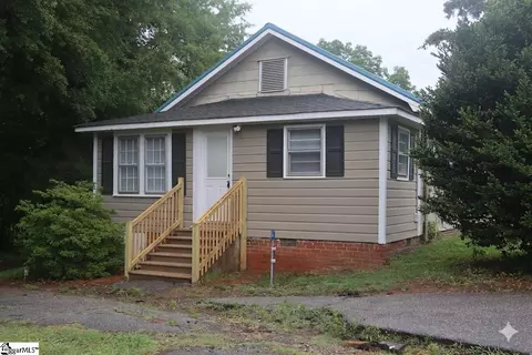 190 S Cash Ave, Chesnee, SC 29323