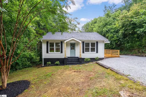 102 Aladdin St, Greenville, SC 29609