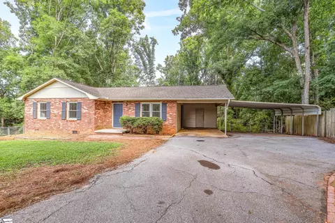 108 Rollingwood St, Central, SC 29630