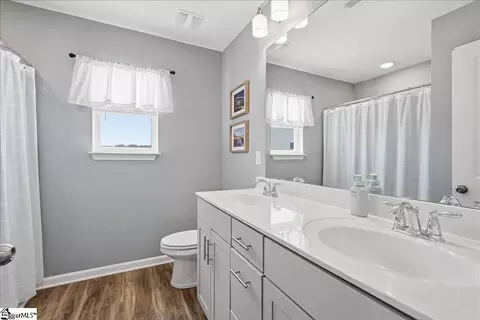 Bath - 429 Basalt Ct, Easley, SC 29642 photo 4 of 5