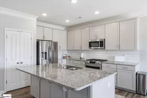 Kitchen - 429 Basalt Ct, Easley, SC 29642 photo 2 of 5