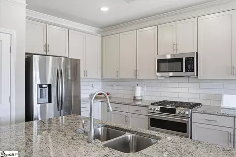 Kitchen - 429 Basalt Ct, Easley, SC 29642 photo 3 of 5