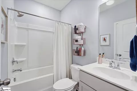 Bath - 429 Basalt Ct, Easley, SC 29642 photo 1 of 5